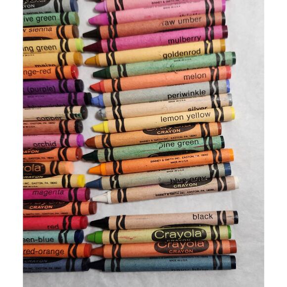 Vintage And Retired Crayola Crayons 64 Pack With Built In Sharpener Pre-owned - Picture 7 of 11